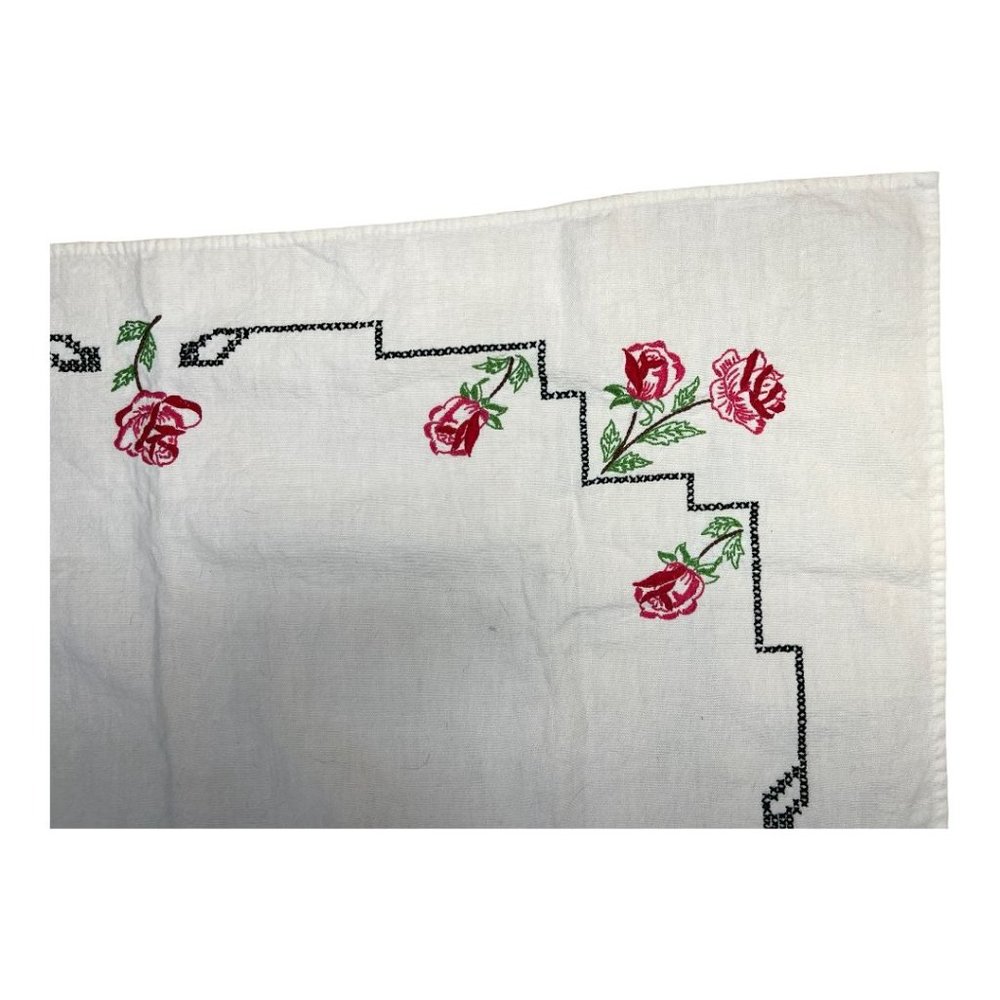 Rose Embroidered Tablecloth‎ - Picture 3 of 4